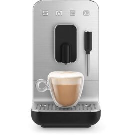 Máquina de Café Expresso Smeg a Vapor com Cappuccinador - Preto