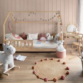 Kids hut bed