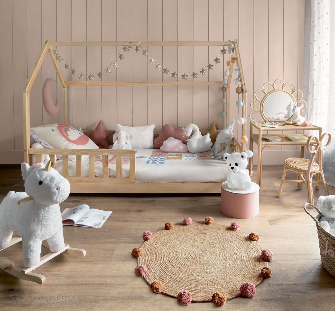 Kids hut bed