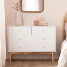 Cómoda infantil de 4 gavetas em madeira cor branco
